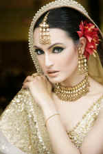 bridal-gold-2.jpg (106571 bytes)