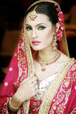 bridal-red-2.jpg (410560 bytes)