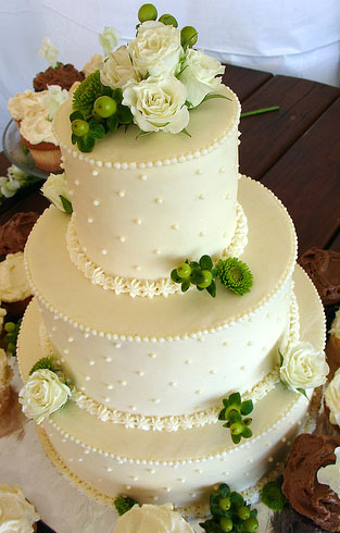 simple wedding cake